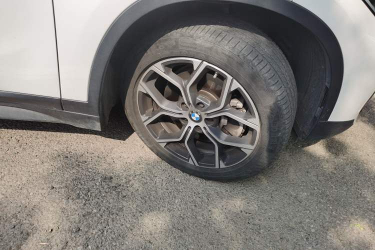 Used BMW X1 2022 sDrive25Li Leading Model Right Front Wheel Hub