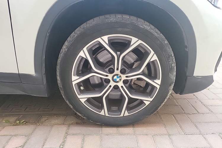 Used BMW X1 2022 sDrive25Li Leading Model Right Front Wheel Hub