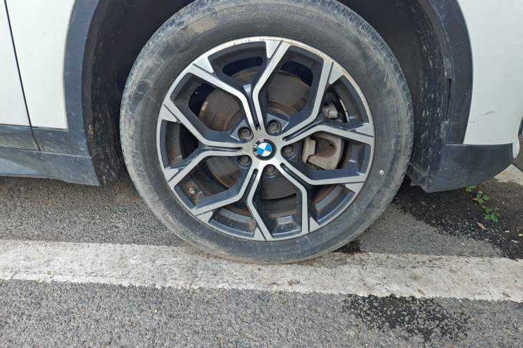 Used BMW X1 2022 sDrive25Li Leading Model Right Front Wheel Hub