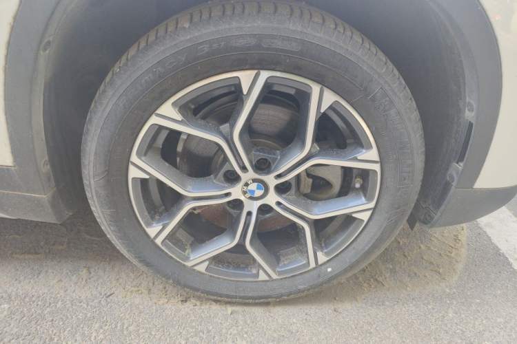 Used BMW X1 2022 sDrive25Li Leading Model Right Front Wheel Hub