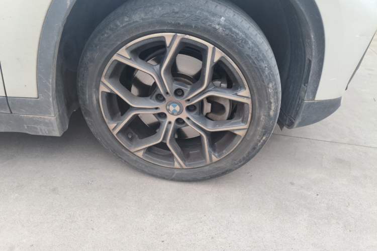 Used BMW X1 2022 sDrive25Li Leading Model Right Front Wheel Hub