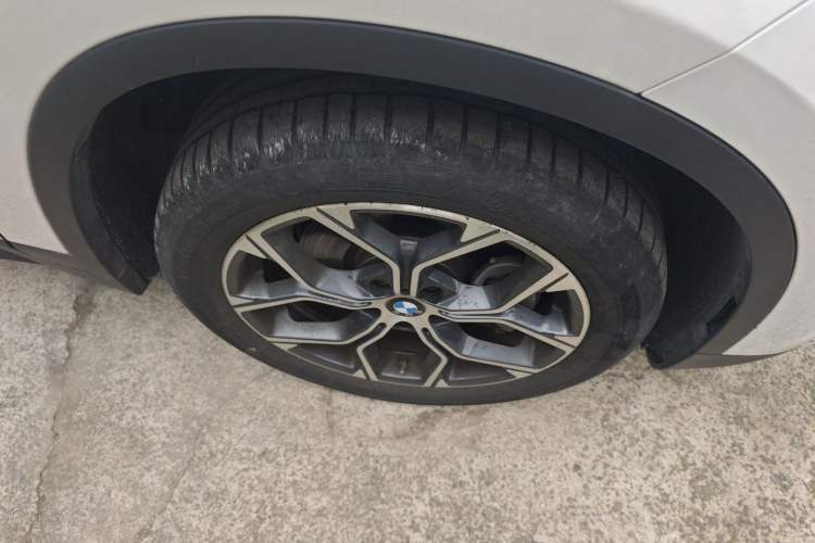 Used BMW X1 2022 sDrive25Li Leading Model Right Front Wheel Hub