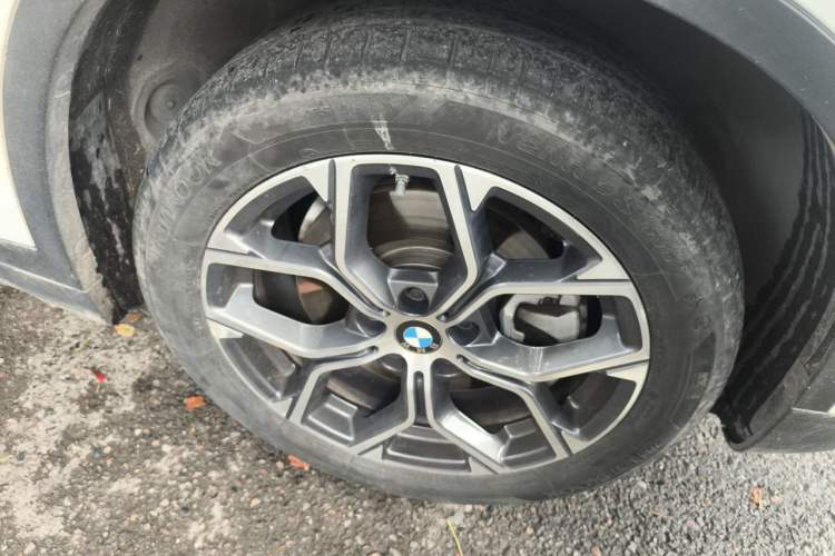 Used BMW X1 2022 sDrive25Li Leading Model Right Front Wheel Hub