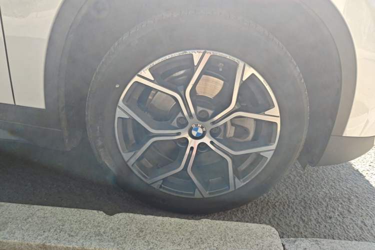 Used BMW X1 2022 sDrive25Li Leading Model Right Front Wheel Hub