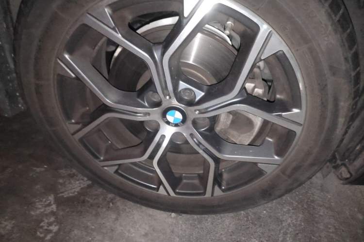 Used BMW X1 2022 sDrive25Li Leading Model Right Front Wheel Hub