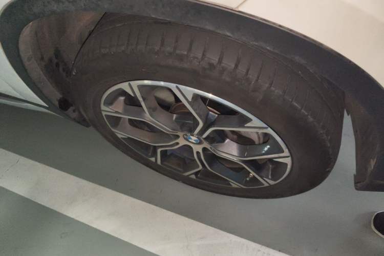 Used BMW X1 2022 sDrive20Li Fashion Model Right Front Wheel Hub