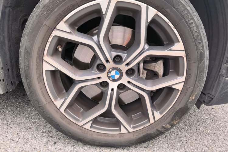 Used BMW X1 2022 sDrive25Li Leading Model Right Front Wheel Hub