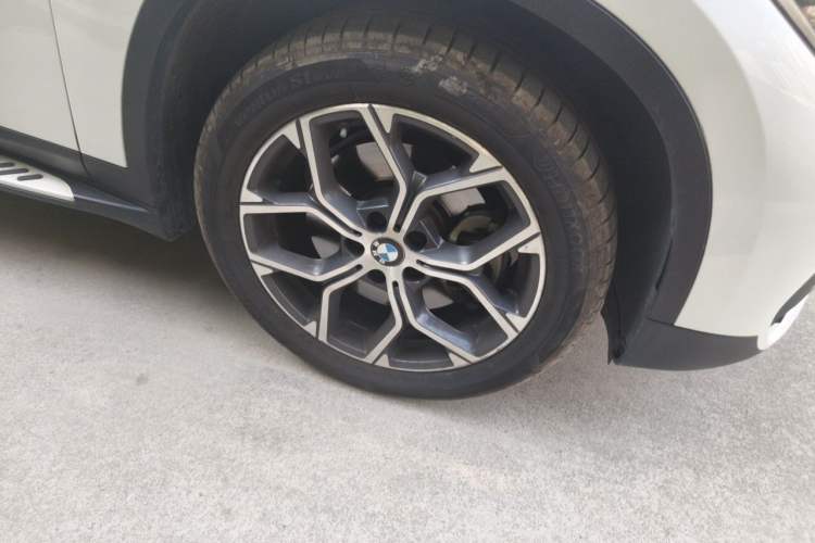 Used BMW X1 2022 sDrive25Li Leading Model Right Front Wheel Hub