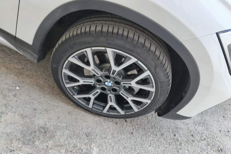 Used BMW X1 2022 xDrive25Li Luxury Model Right Front Wheel Hub