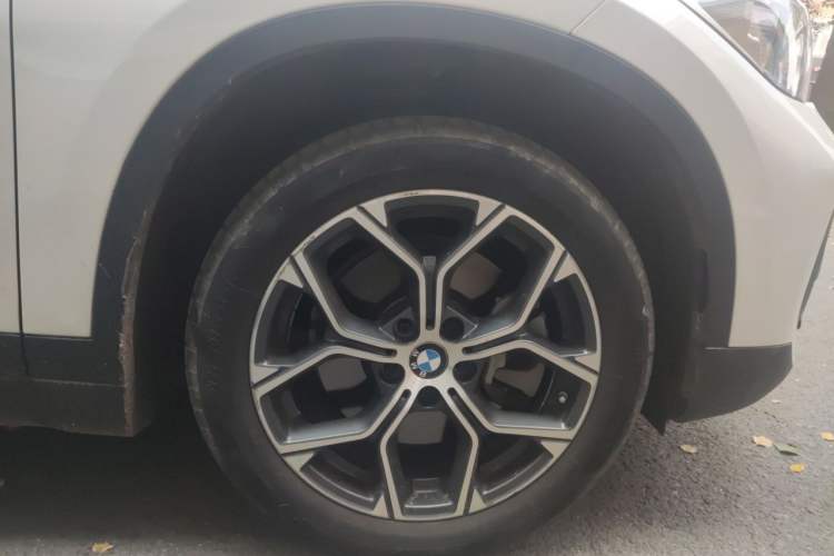 Used BMW X1 2022 sDrive25Li Leading Model Right Front Wheel Hub