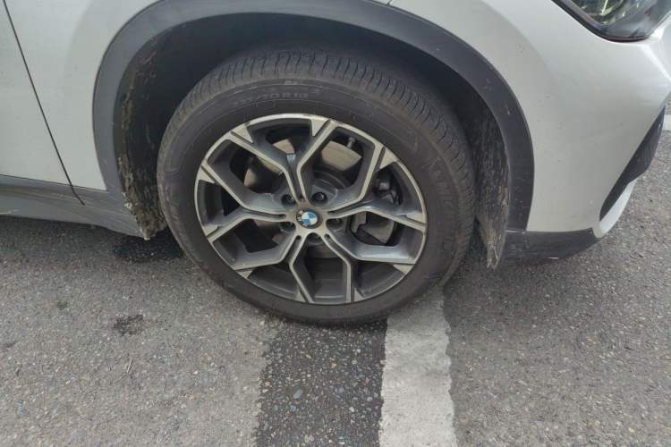 Used BMW X1 2022 sDrive25Li Leading Model Right Front Wheel Hub