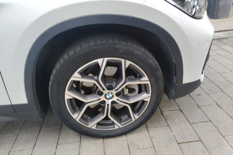 Used BMW X1 2022 sDrive25Li Leading Model Right Front Wheel Hub