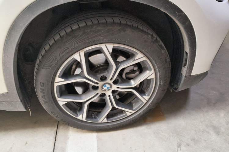 Used BMW X1 2022 sDrive25Li Leading Model Right Front Wheel Hub