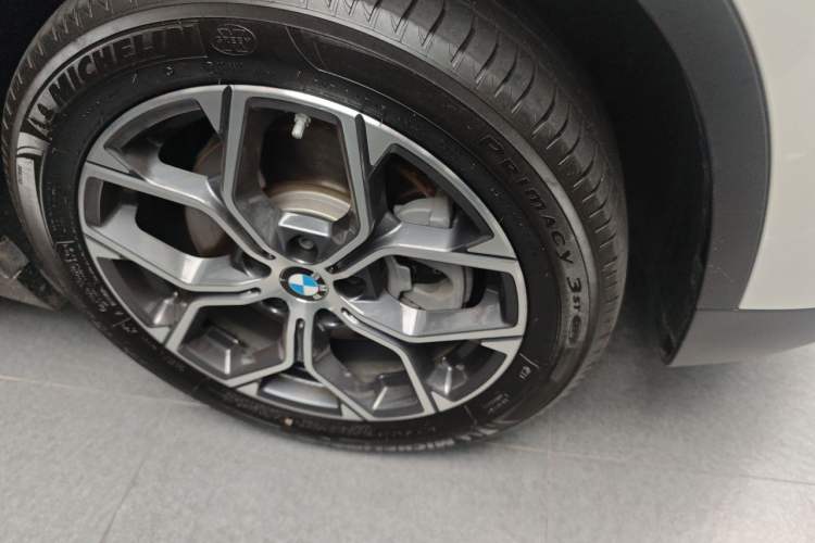 Used BMW X1 2022 sDrive25Li Leading Model Right Front Wheel Hub