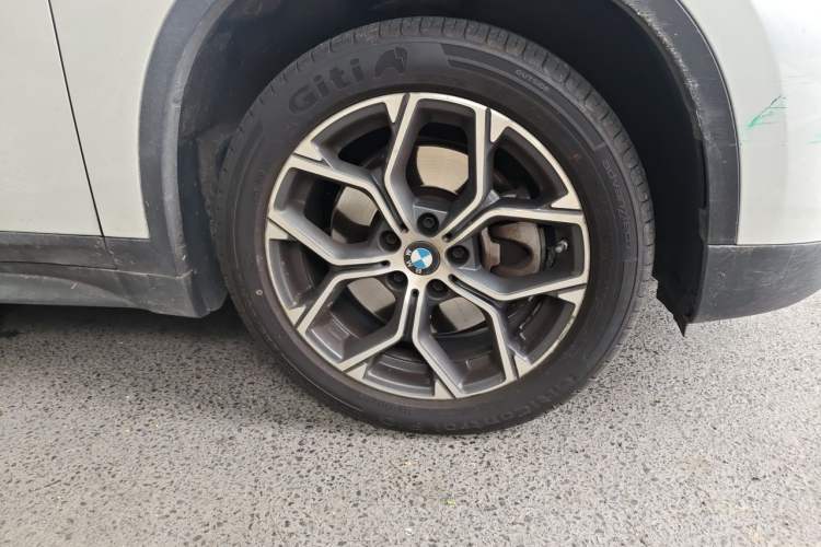 Used BMW X1 2022 sDrive25Li Leading Model Right Front Wheel Hub