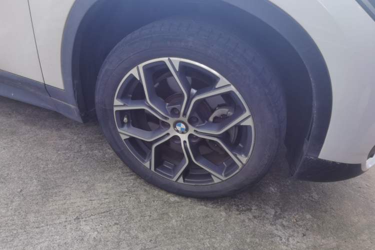 Used BMW X1 2022 sDrive25Li Leading Model Right Front Wheel Hub