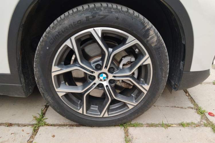 Used BMW X1 2022 sDrive25Li Leading Model Right Front Wheel Hub
