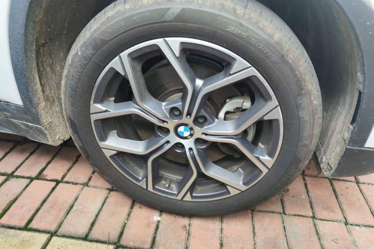 Used BMW X1 2022 sDrive25Li Leading Model Right Front Wheel Hub