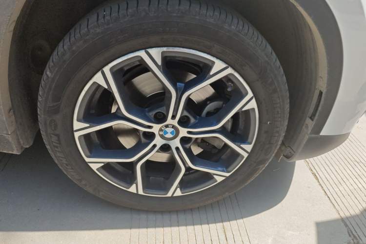 Used BMW X1 2022 sDrive25Li Leading Model Right Front Wheel Hub