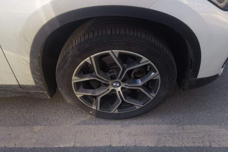Used BMW X1 2022 sDrive25Li Leading Model Right Front Wheel Hub