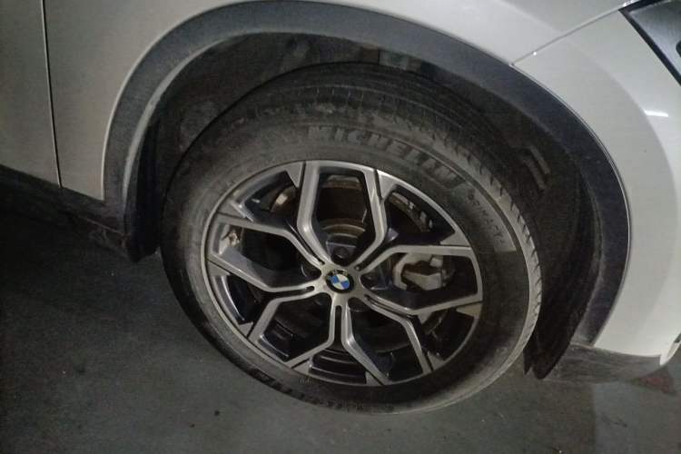 Used BMW X1 2022 sDrive25Li Leading Model Right Front Wheel Hub