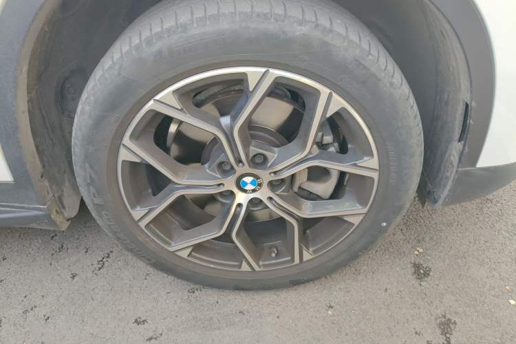 Used BMW X1 2022 sDrive25Li Leading Model Right Front Wheel Hub