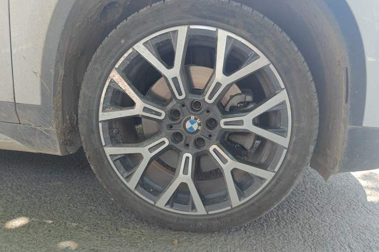 Used BMW X1 2022 xDrive25Li Luxury Model Right Front Wheel Hub