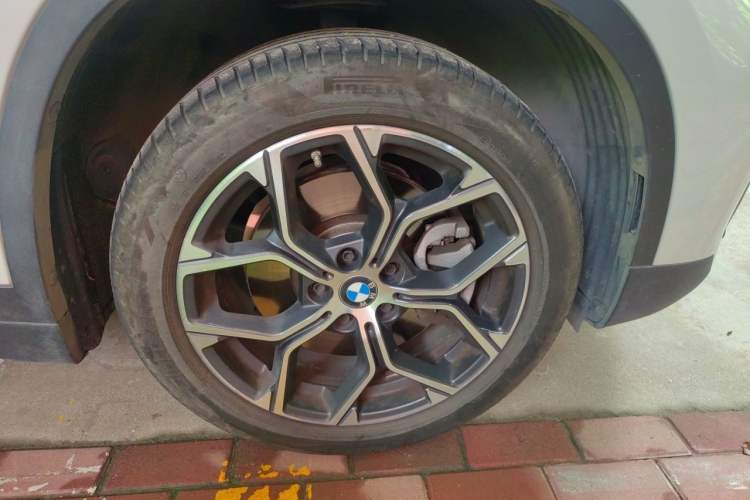 Used BMW X1 2022 sDrive25Li Leading Model Right Front Wheel Hub