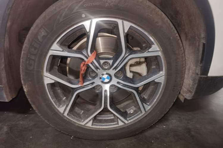 Used BMW X1 2022 sDrive25Li Leading Model Right Front Wheel Hub