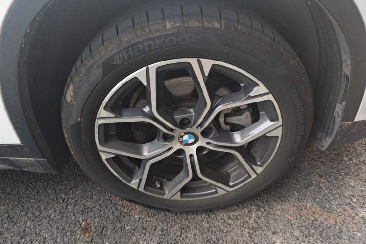 Used BMW X1 2022 sDrive25Li Leading Model Right Front Wheel Hub