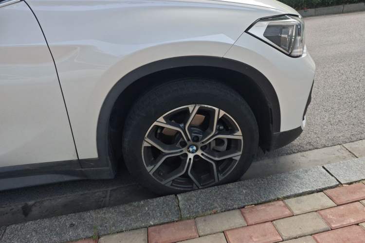 Used BMW X1 2022 sDrive25Li Leading Model Right Front Wheel Hub