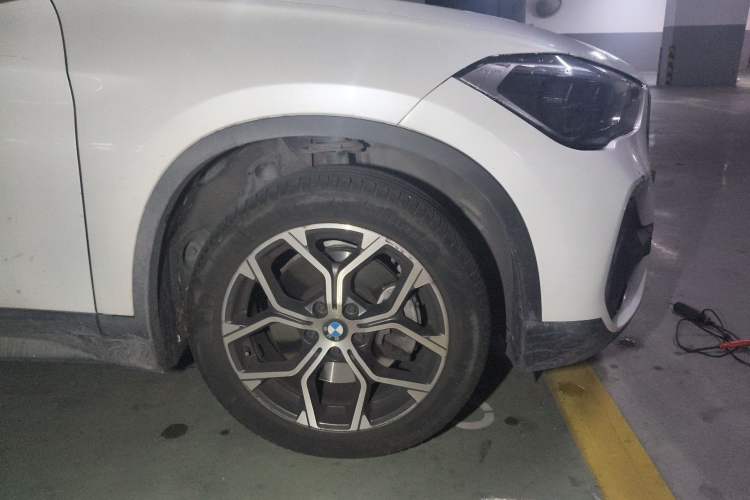 Used BMW X1 2022 sDrive25Li Leading Model Right Front Wheel Hub
