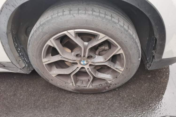 Used BMW X1 2022 sDrive20Li Fashion Model Right Front Wheel Hub
