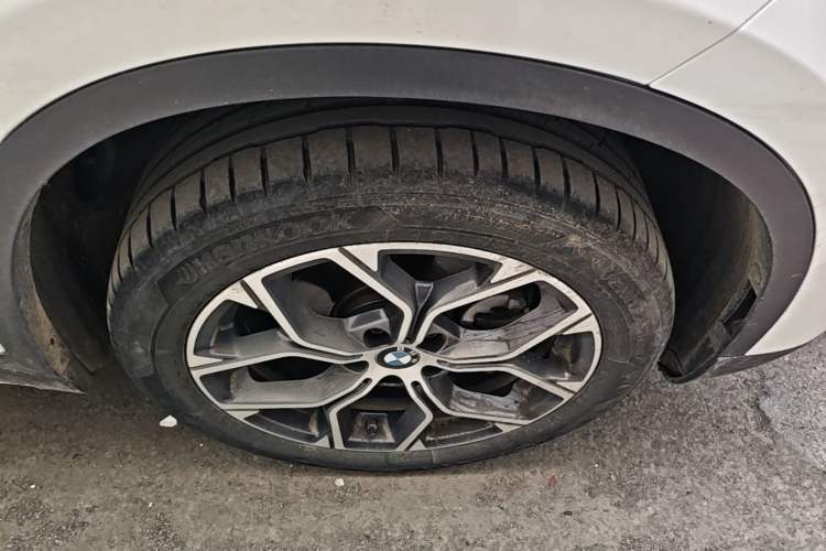 Used BMW X1 2022 sDrive20Li Fashion Model Right Front Wheel Hub