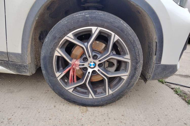 Used BMW X1 2022 sDrive20Li Fashion Model Right Front Wheel Hub