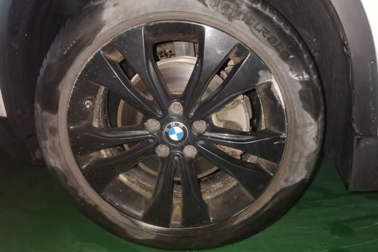 Used BMW X1 2022 sDrive20Li Fashion Model Right Front Wheel Hub