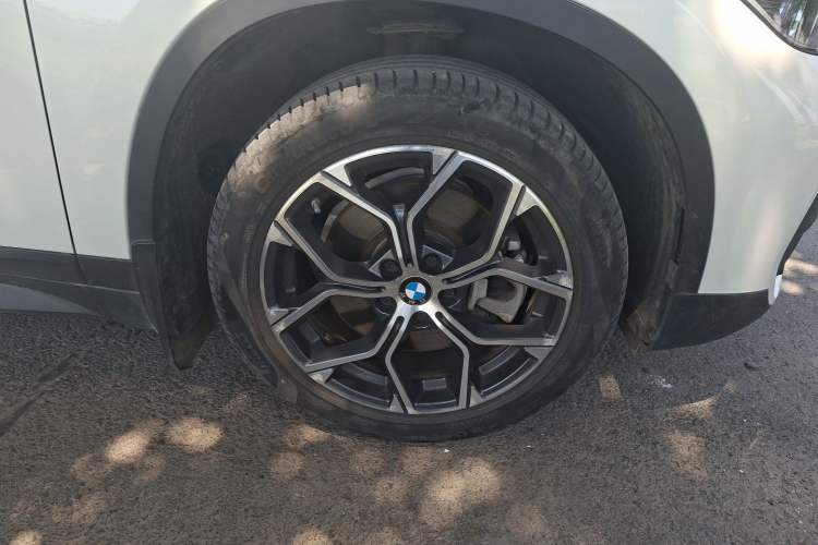 Used BMW X1 2022 sDrive25Li Leading Model Right Front Wheel Hub
