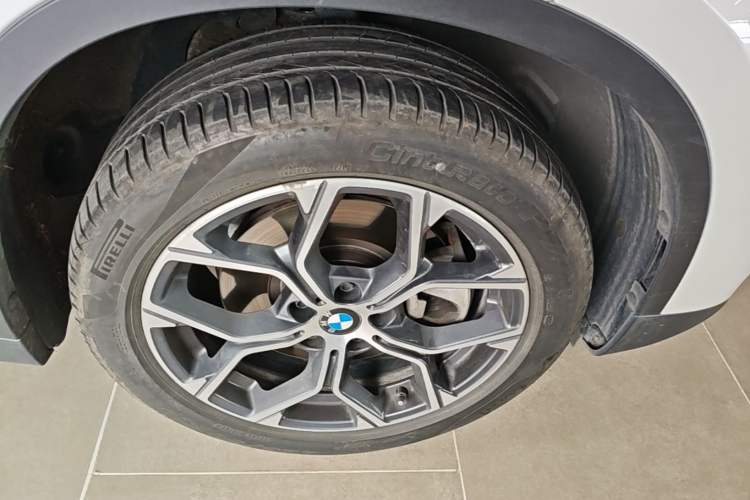 Used BMW X1 2022 sDrive25Li Leading Model Right Front Wheel Hub