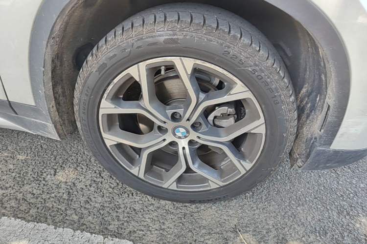 Used BMW X1 2022 sDrive20Li Fashion Model Right Front Wheel Hub