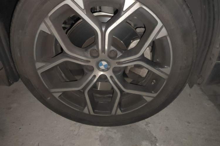 Used BMW X1 2022 sDrive25Li Leading Model Right Front Wheel Hub