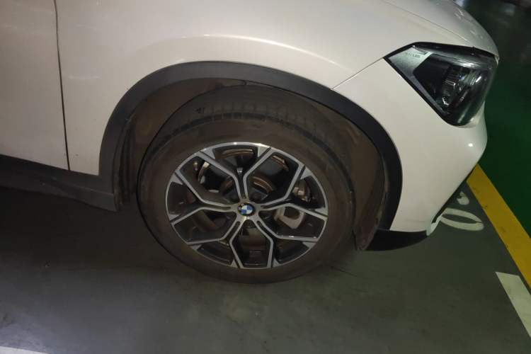 Used BMW X1 2022 sDrive25Li Leading Model Right Front Wheel Hub