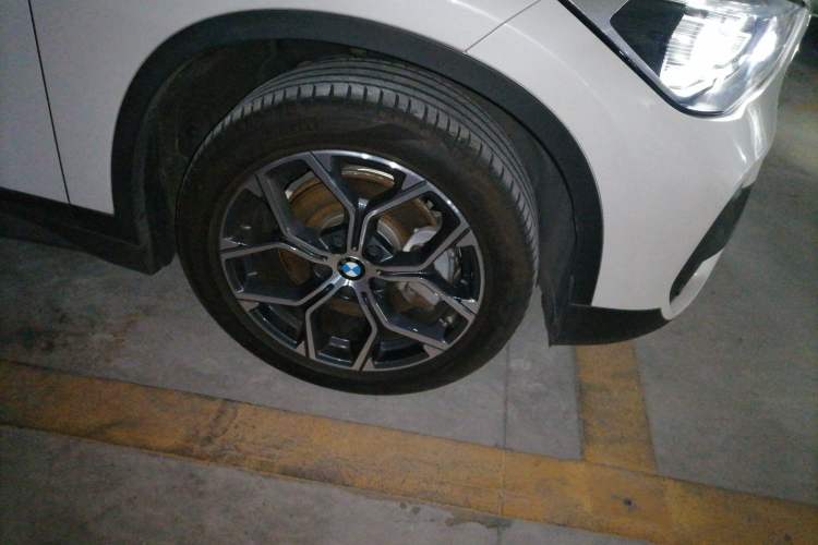 Used BMW X1 2022 sDrive25Li Leading Model Right Front Wheel Hub