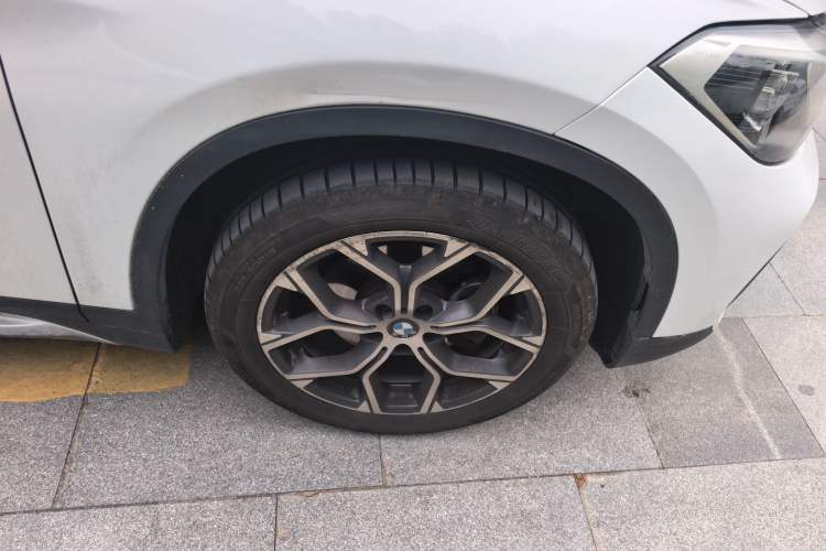 Used BMW X1 2022 sDrive20Li Fashion Model Right Front Wheel Hub