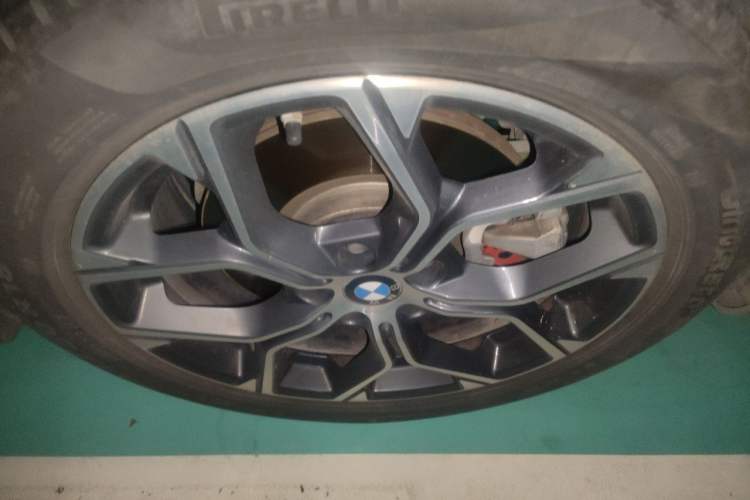 Used BMW X1 2022 sDrive25Li Leading Model Right Front Wheel Hub