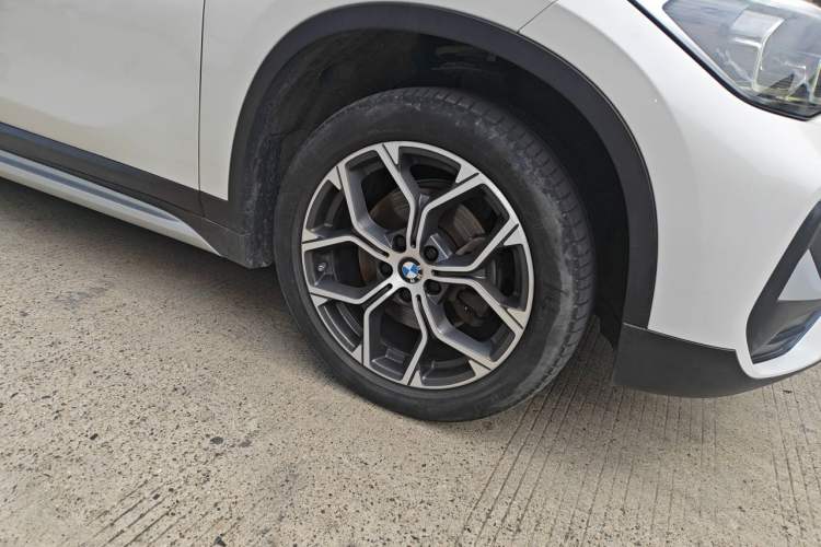 Used BMW X1 2022 sDrive20Li Fashion Model Right Front Wheel Hub
