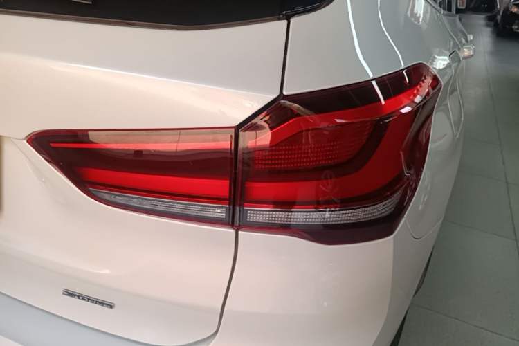 Used BMW X1 2022 sDrive20Li Fashion Model Right Rear Taillight