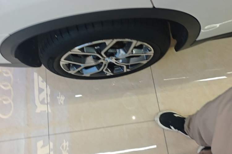 Used BMW X1 2022 sDrive25Li Leading Model Right Rear Wheel Hub