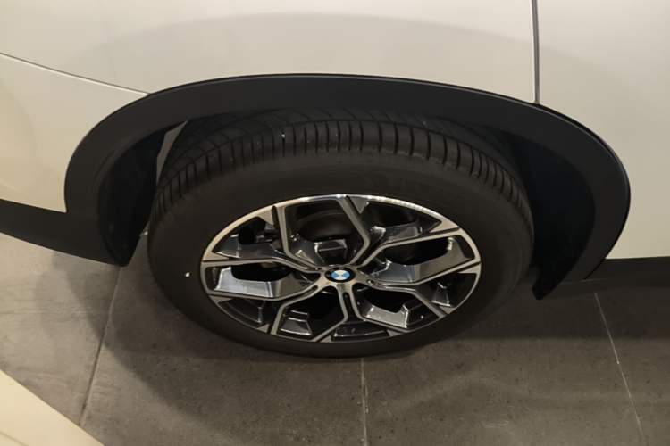 Used BMW X1 2022 sDrive25Li Leading Model Right Rear Wheel Hub
