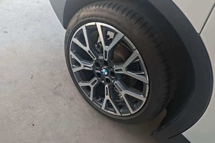 Used BMW X1 2022 Updated xDrive25Li Premium Edition Right Rear Wheel Hub