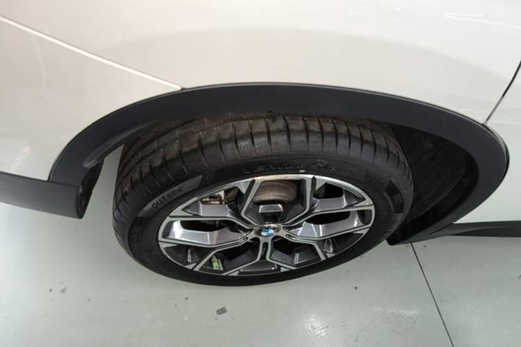 Used BMW X1 2022 sDrive25Li Leading Model Right Rear Wheel Hub